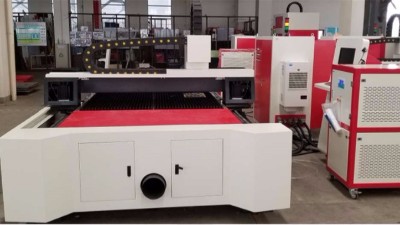 東元新一代通用型JSDE2交流伺服系統(tǒng)應用在激光切割機上